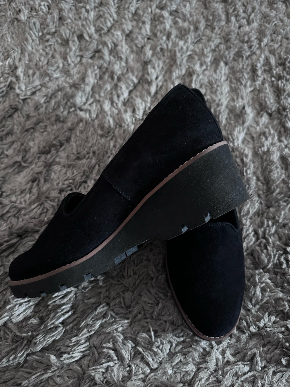Vionic Willa size 8 Black Suede Platform Loafers